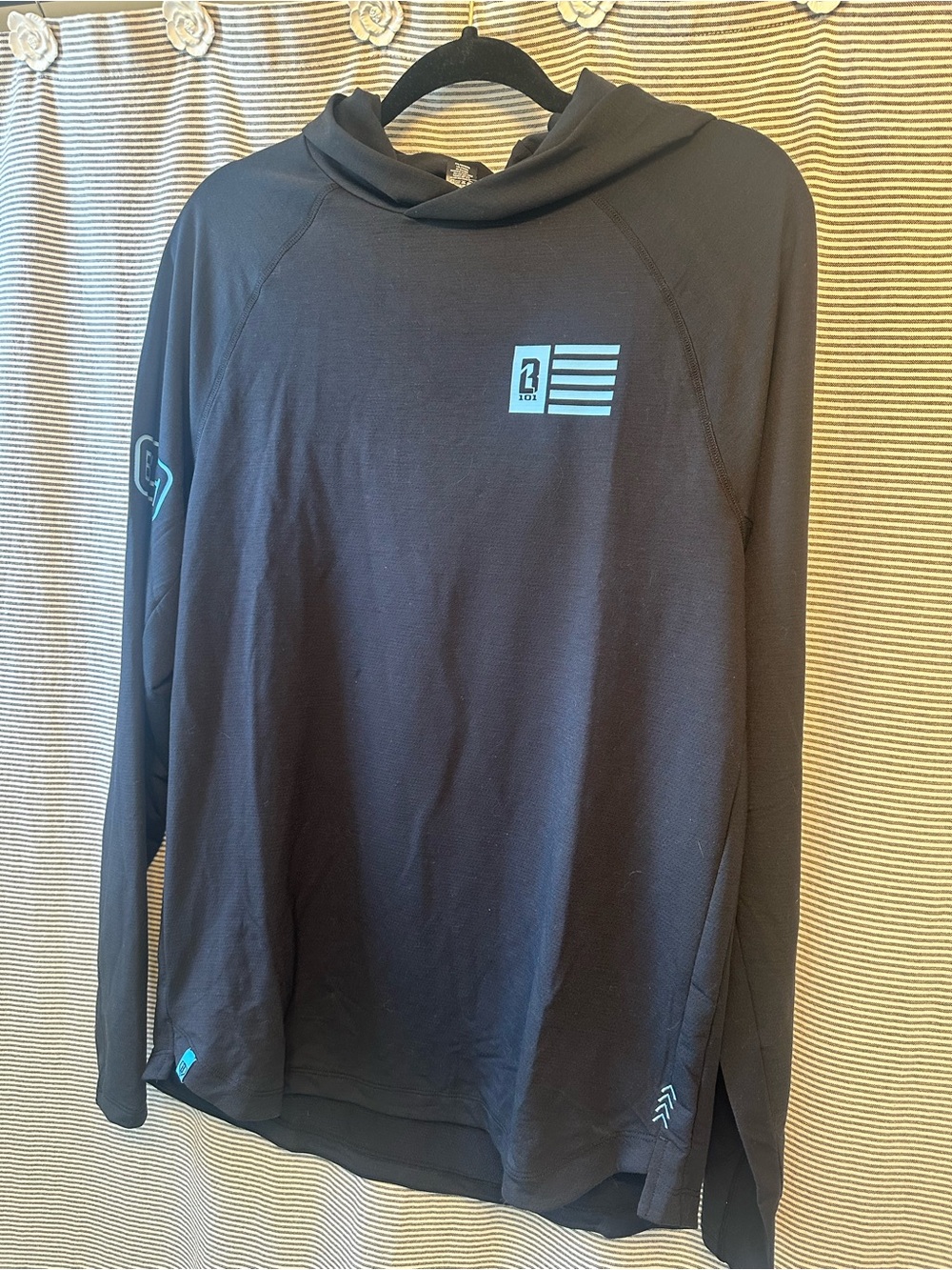 Men’s Baseball 101 Off Field Hoodie V2. Size M